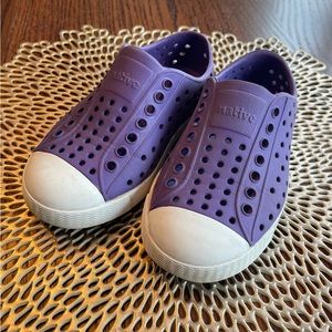 Native size 8 Purple Jefferson Shoes